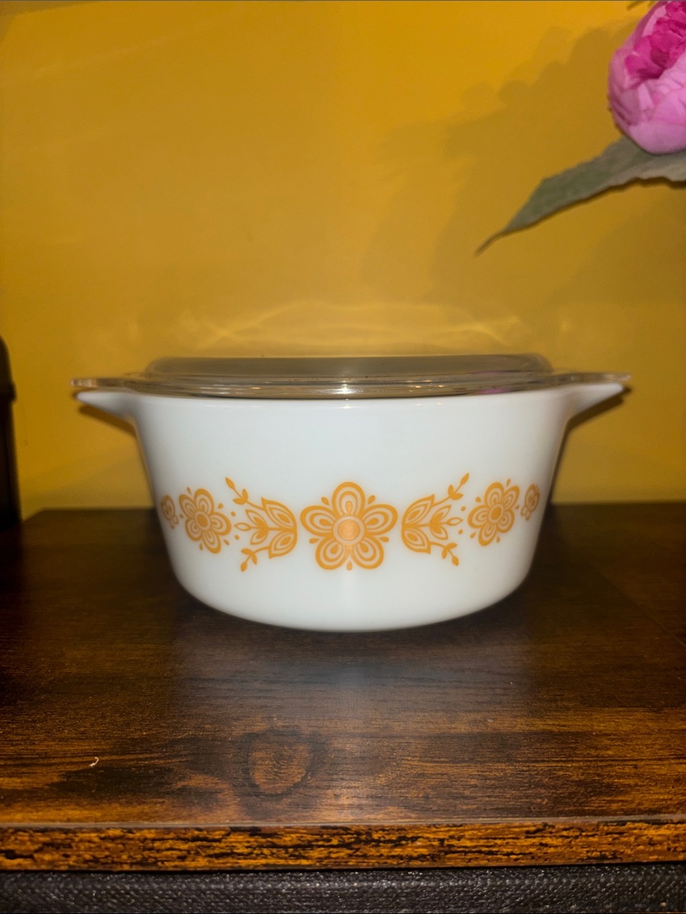 Pyrex White Casserole with Orange Floral Band and Clear Lid butterfly gold